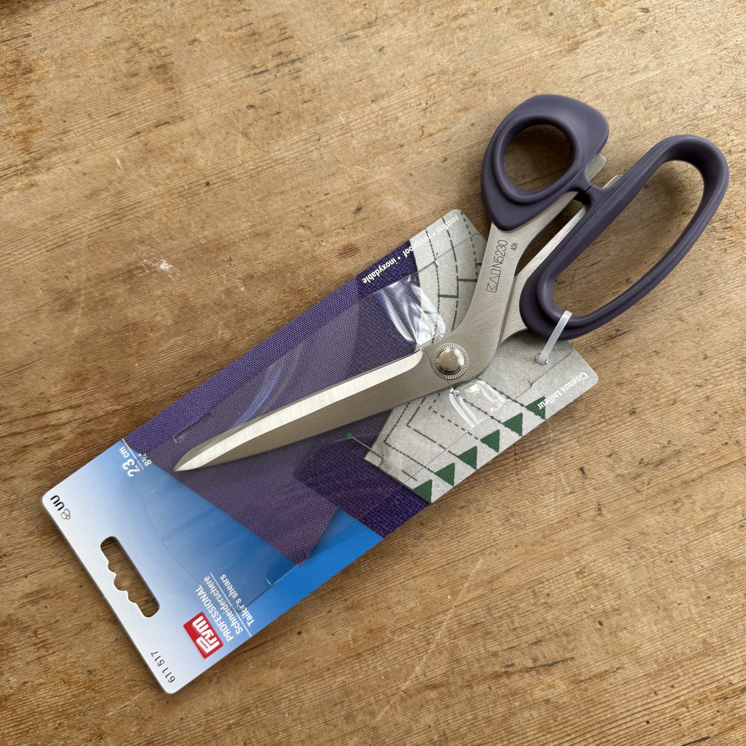 Stofschaar KAI N5230 door Prym